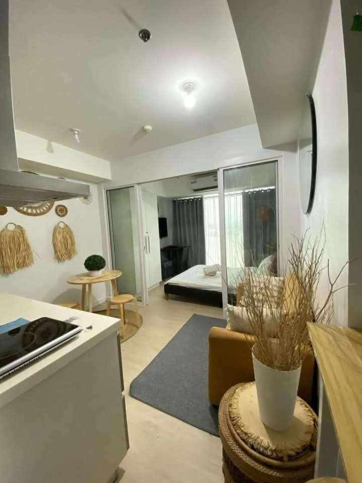 Azure Residences Staycation By Mja *