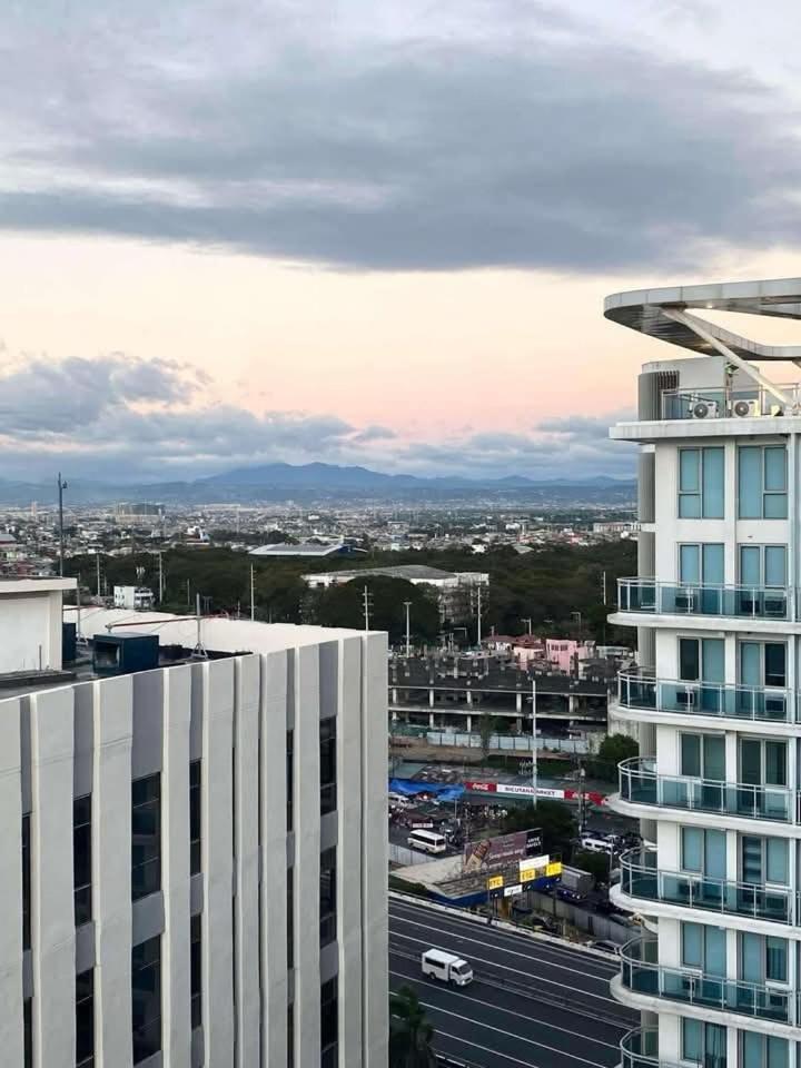 Apartment Azure Residences Staycation By Mja
